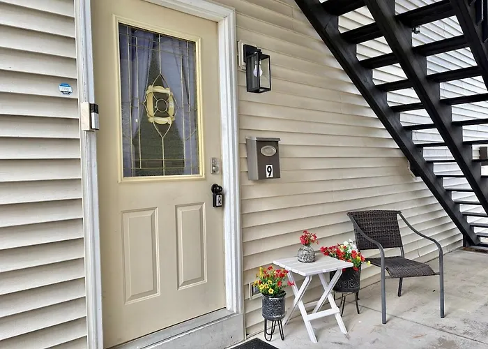 Fun Escape Friends Perk - Starved Rock Apartment Ottawa
