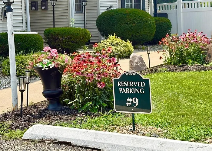 Fun Escape Friends Perk - Starved Rock Apartment *
